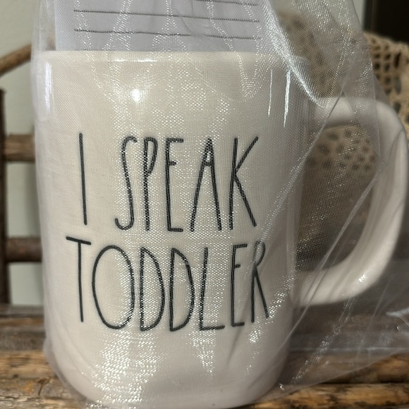 NWT RAE DUNN I SPEAK TODDLER MUG NOTEPAD PENCILS GIFT SET - Picture 3 of 8